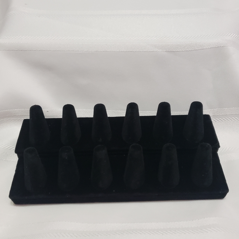 Black Velved 12 Ring Display